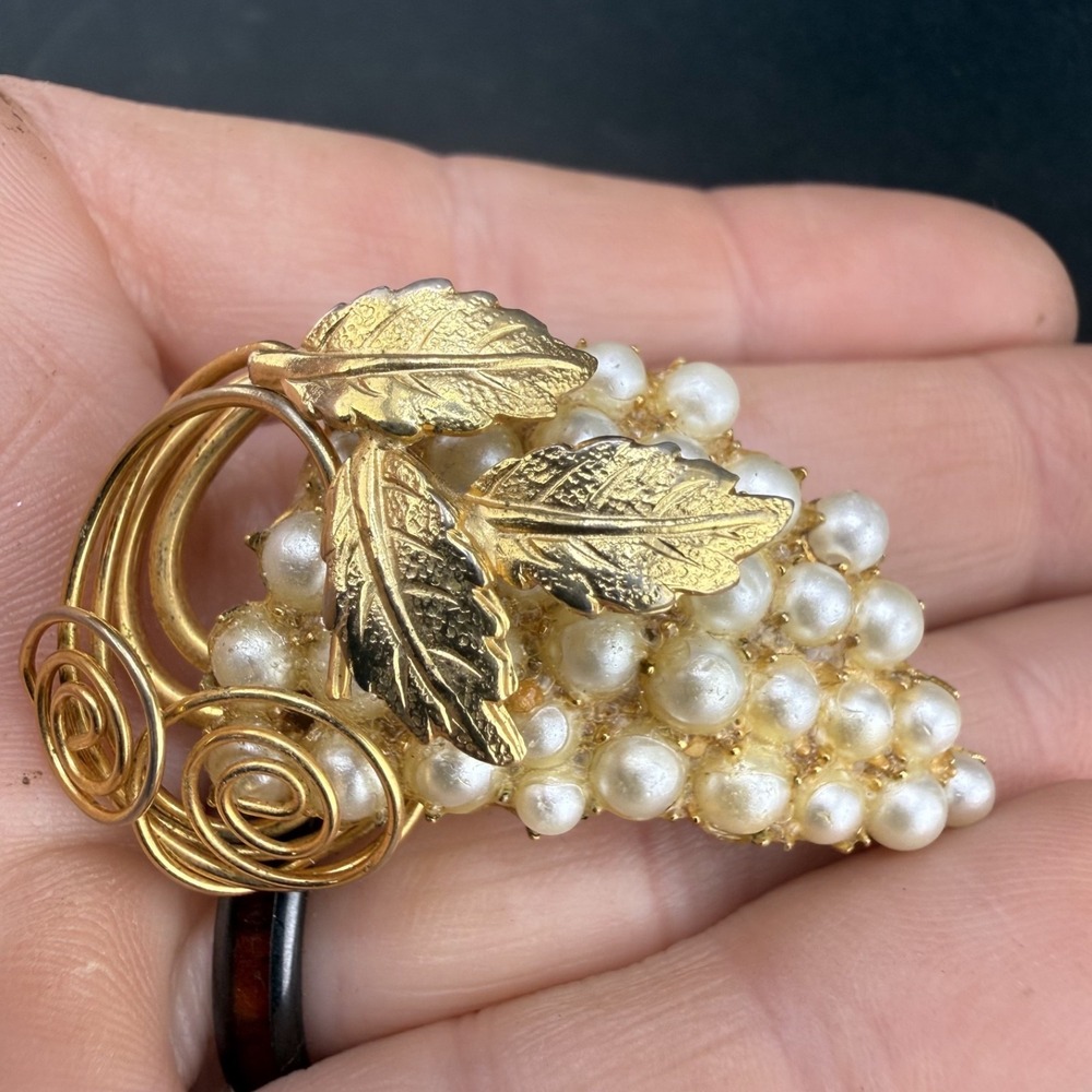 Vintage Brooch Lot Bird Flower Dog Leaf Heart - Picture 4 of 12